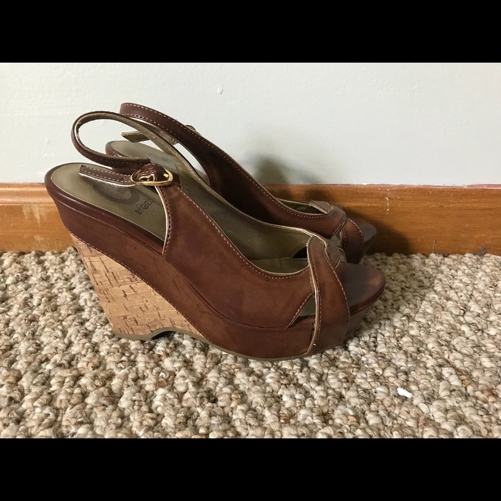 Guess wedges